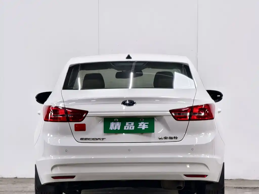 Escort 1.5 L Auto Comfort