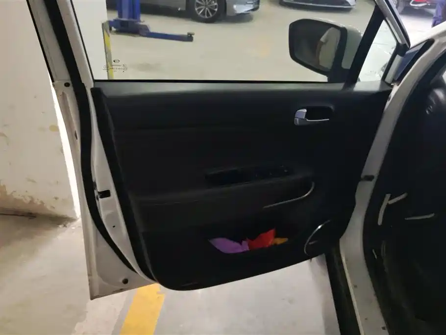 GAC Trumpchi GS3 传祺GS3 2019款 235 T 手动舒适版