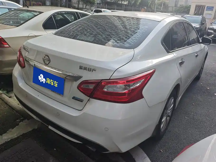 Teana 2.0 L XL Smart Progress