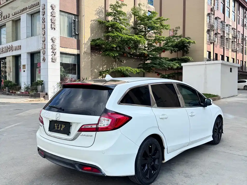Jade 杰德 2014款 1.8 L CVT豪华版 5座