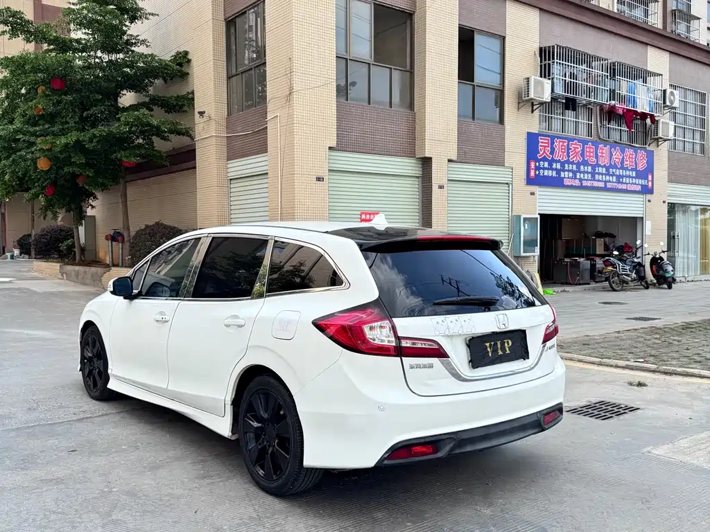 Jade 杰德 2014款 1.8 L CVT豪华版 5座