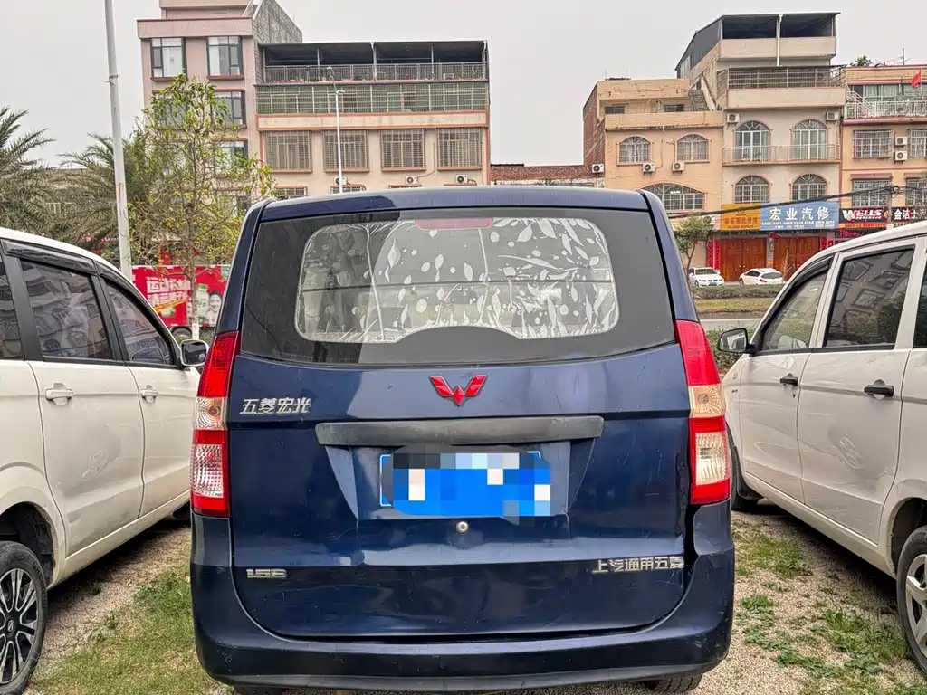 Wuling Hongguang 1.5 L Basic