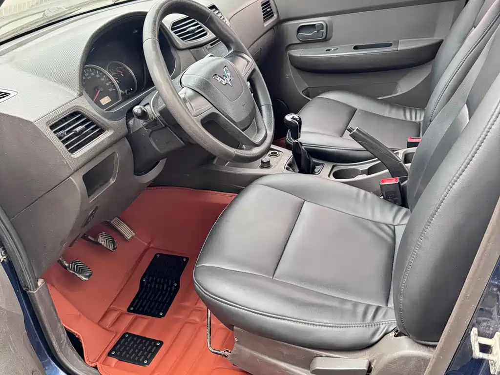 Wuling Hongguang 1.5 L Basic