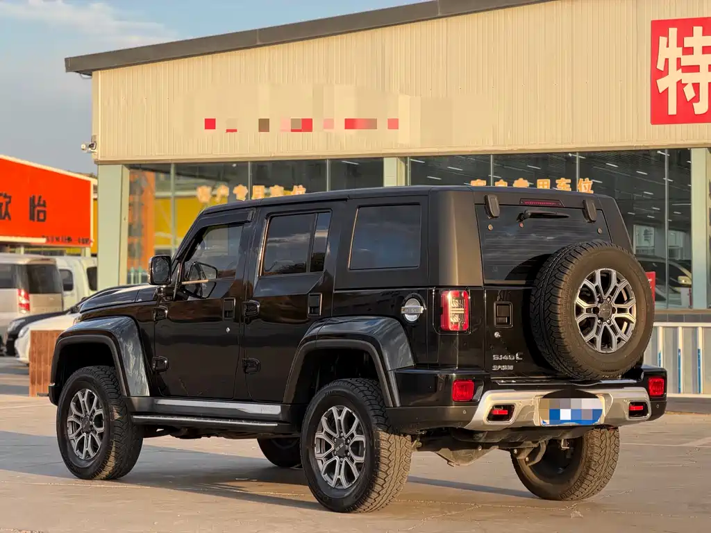 BAIC BJ40 2.0 T Auto 2 WD City Hunter Swordsman