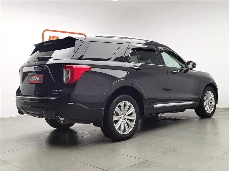 Ford Explorer EcoBoost 285 4 WD Titanium 7-seat