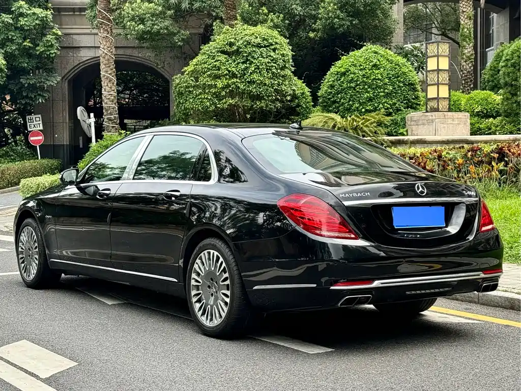 Maybach S-Class S 400 4 MATIC