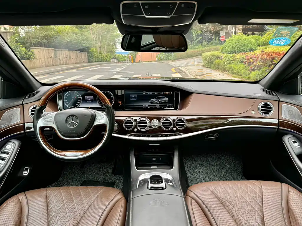 Maybach S-Class S 400 4 MATIC