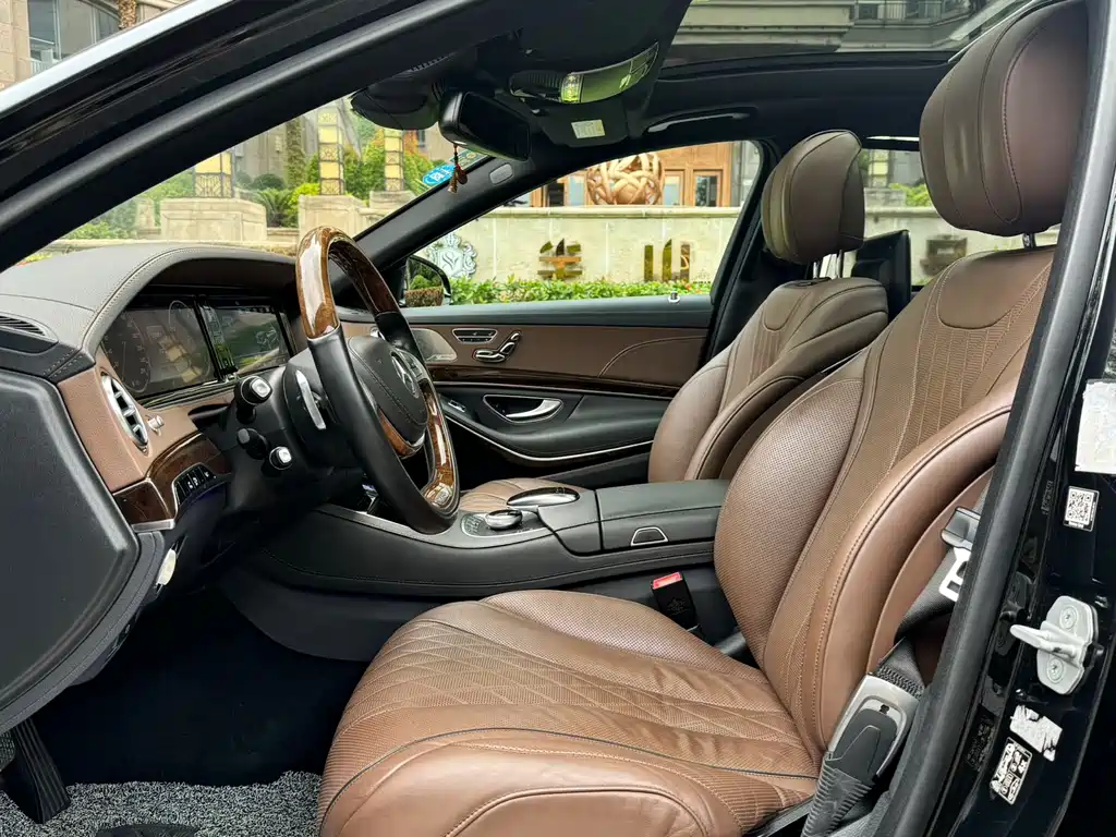 Maybach S-Class S 400 4 MATIC