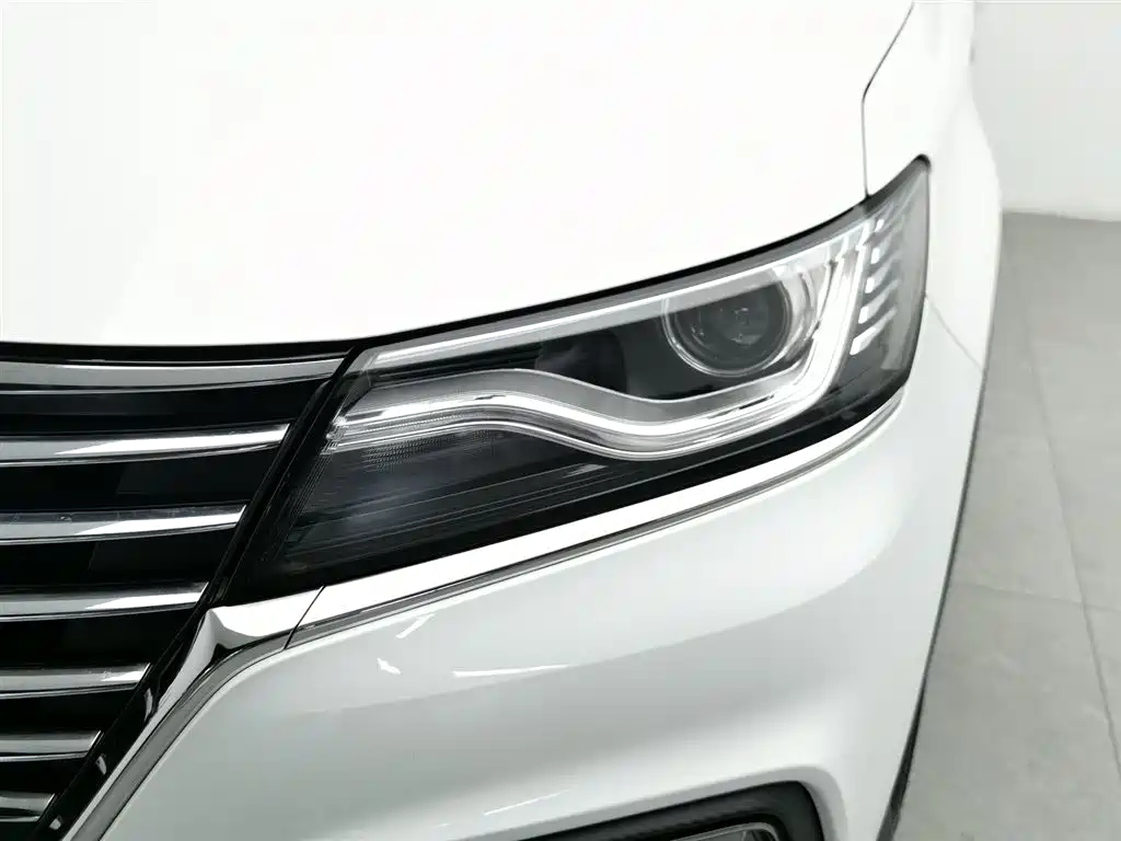 Roewe RX5 荣威RX5 2020款 20 T 手动4 G互联百万款
