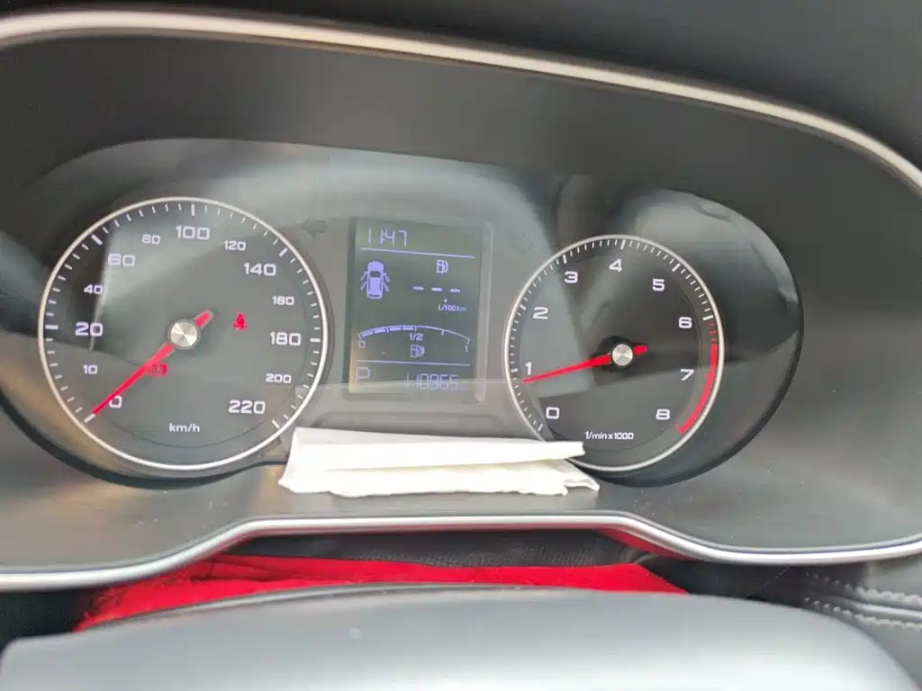 Roewe RX3 1.6 L CVT Flagship