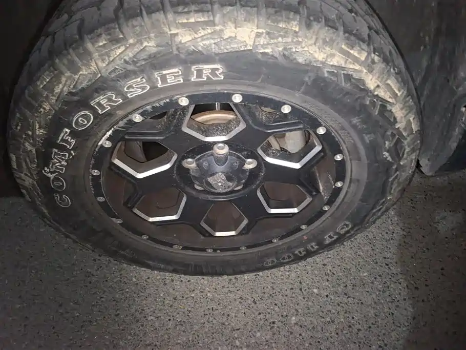 Roewe RX8 荣威RX8 2018款 30 T 智联网四驱旗舰版