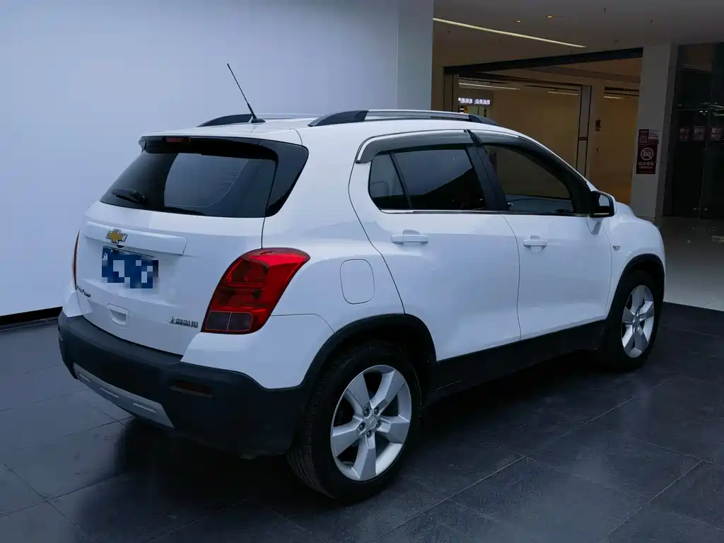 Tracker 1.4 T Auto 2 WD Luxury
