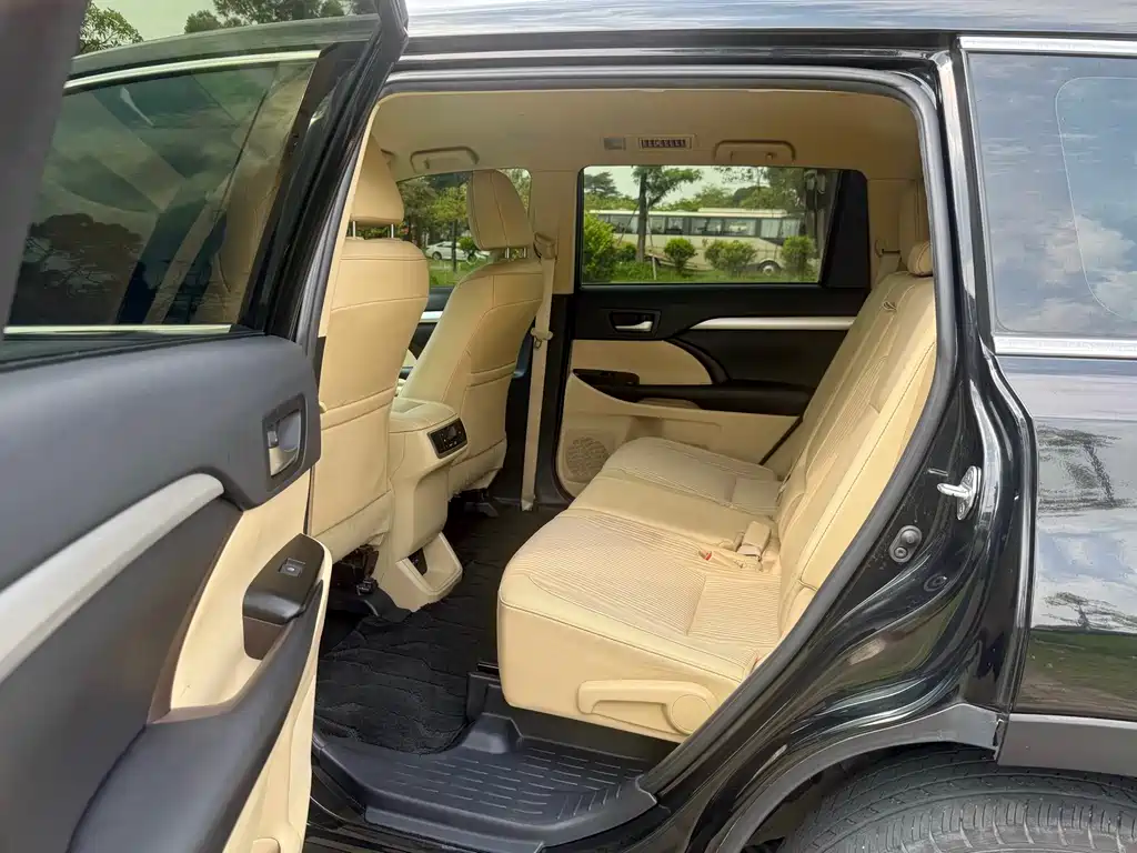 Highlander 2.0 T 2 WD Elite 7-seat
