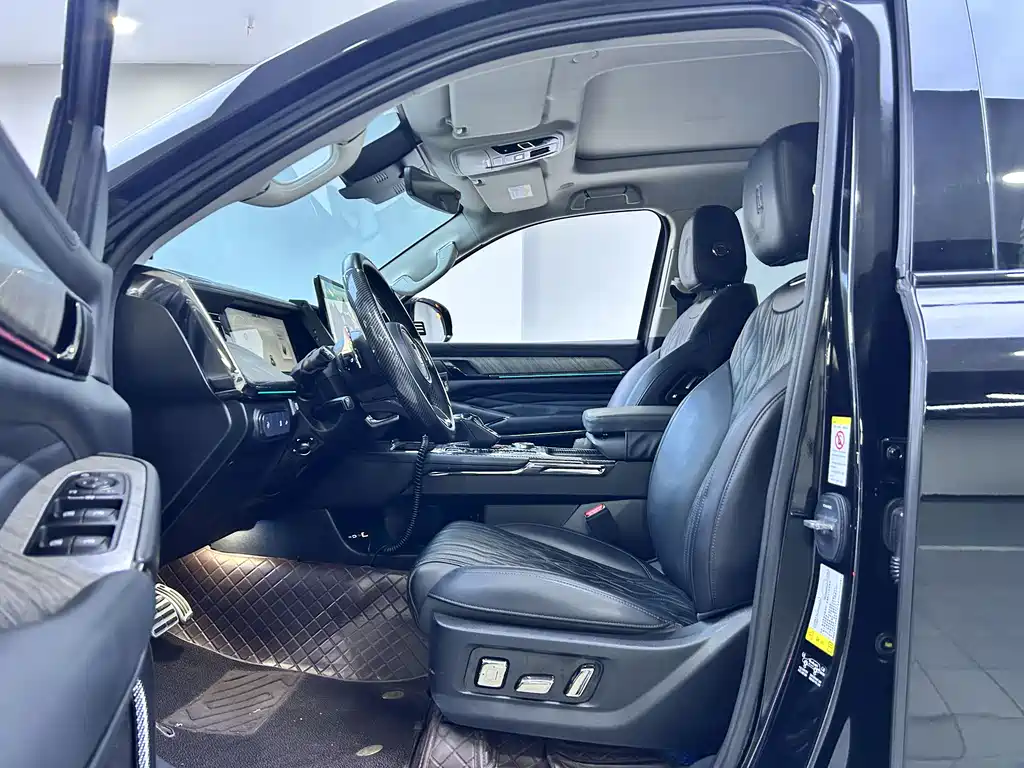 Tank 500 3.0 T Sport Realm 5-seat