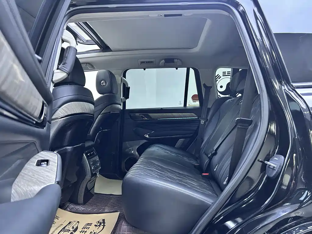 Tank 500 3.0 T Sport Realm 5-seat