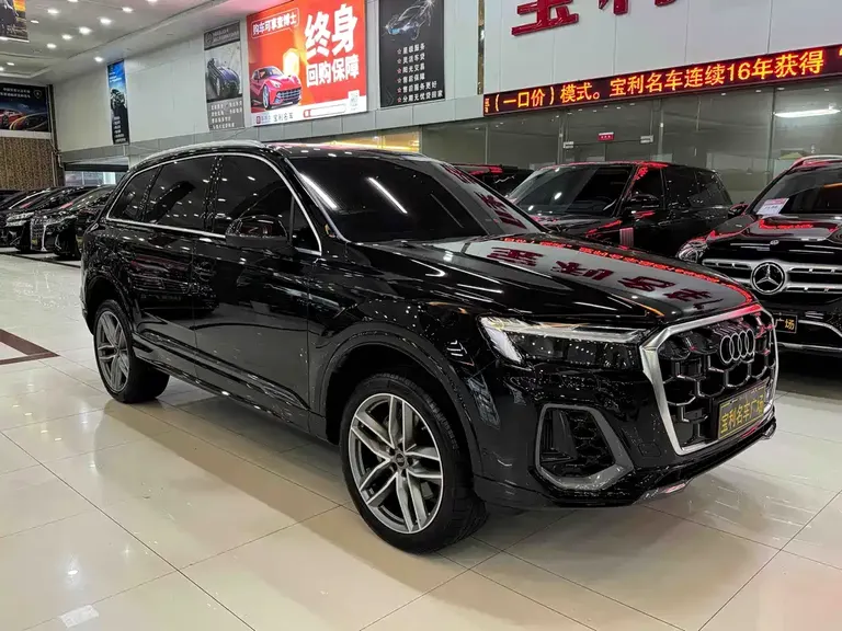 Audi Q7 55 TFSI quattro S line Sport