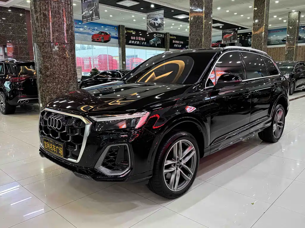 Audi Q7 55 TFSI quattro S line Sport