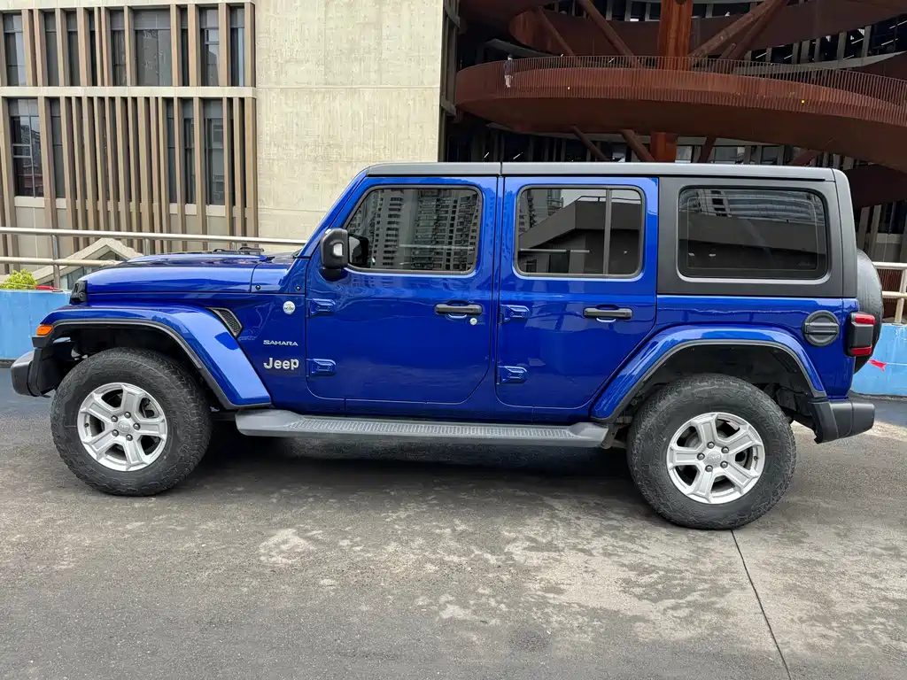 Wrangler 2.0 T Sahara 4-door