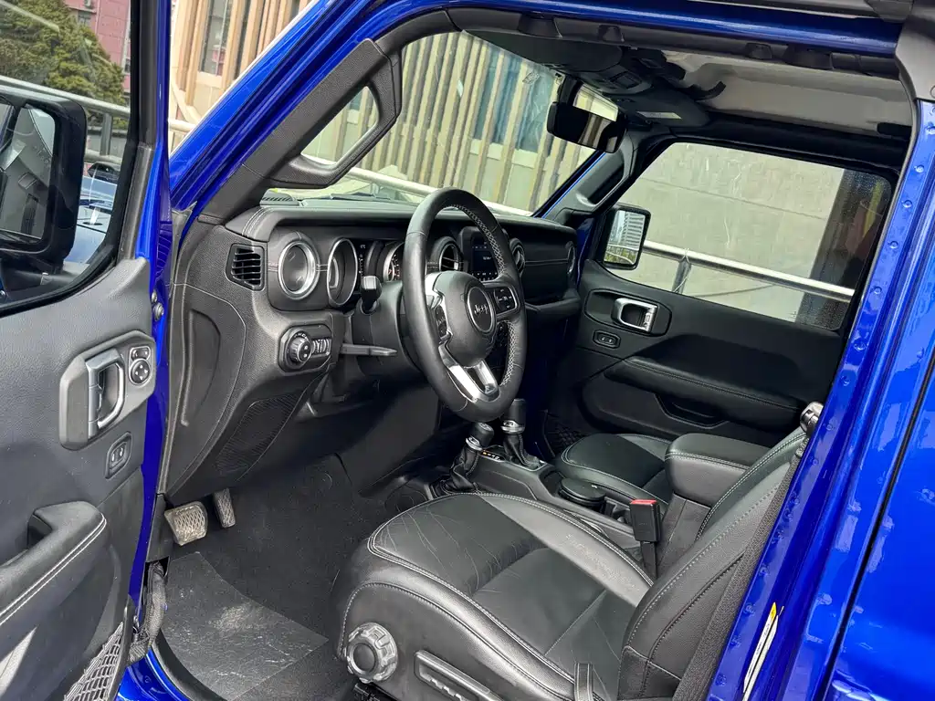 Wrangler 2.0 T Sahara 4-door