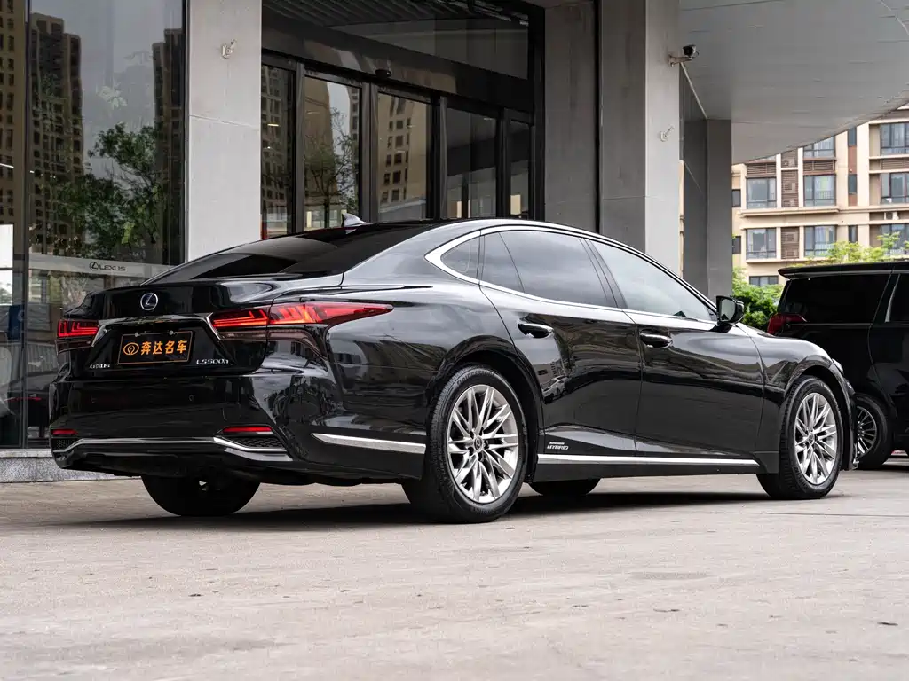 Lexus LS 500 h Luxury