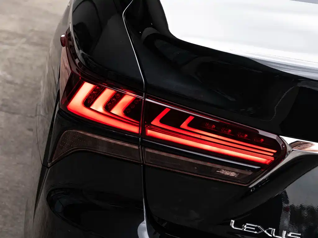 Lexus LS 500 h Luxury