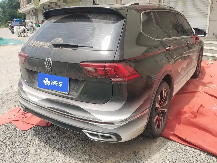 Tiguan L Outstanding 330 TSI Auto 2 WD R-Line Dragon Shine