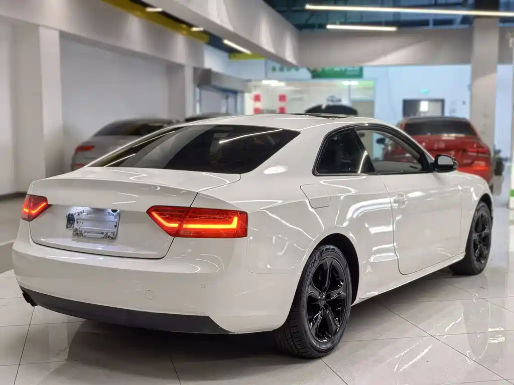 Audi A5 (Import) 2.0 TFSI Coupe