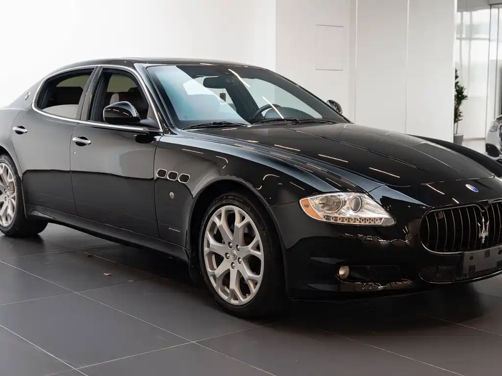 Quattroporte 4.2 L Elite