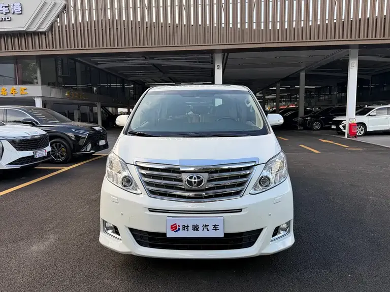 Toyota Alphard 2.4 L Luxury
