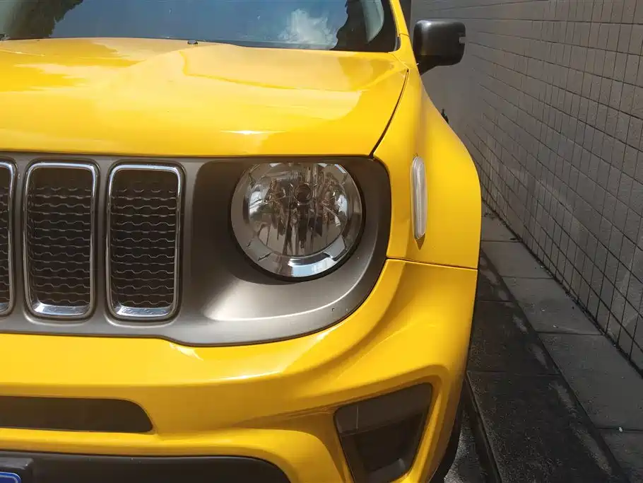 Renegade 自由侠 2019款 220 T 自动精英版