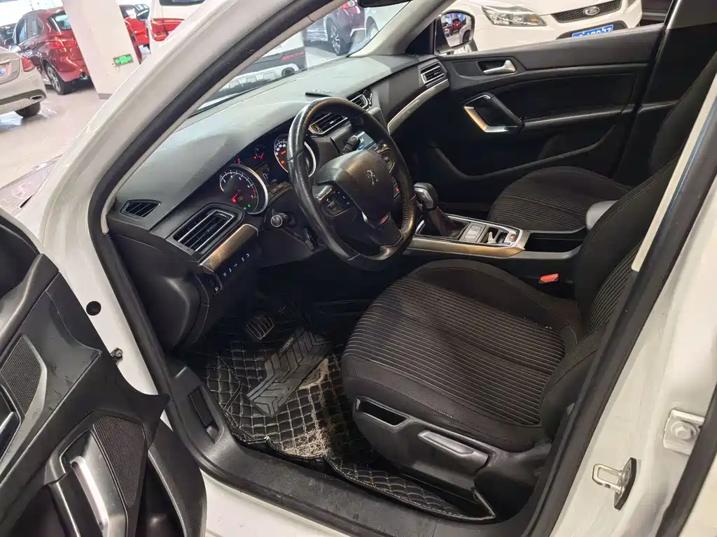 Peugeot 408 1.6 T Auto Luxury