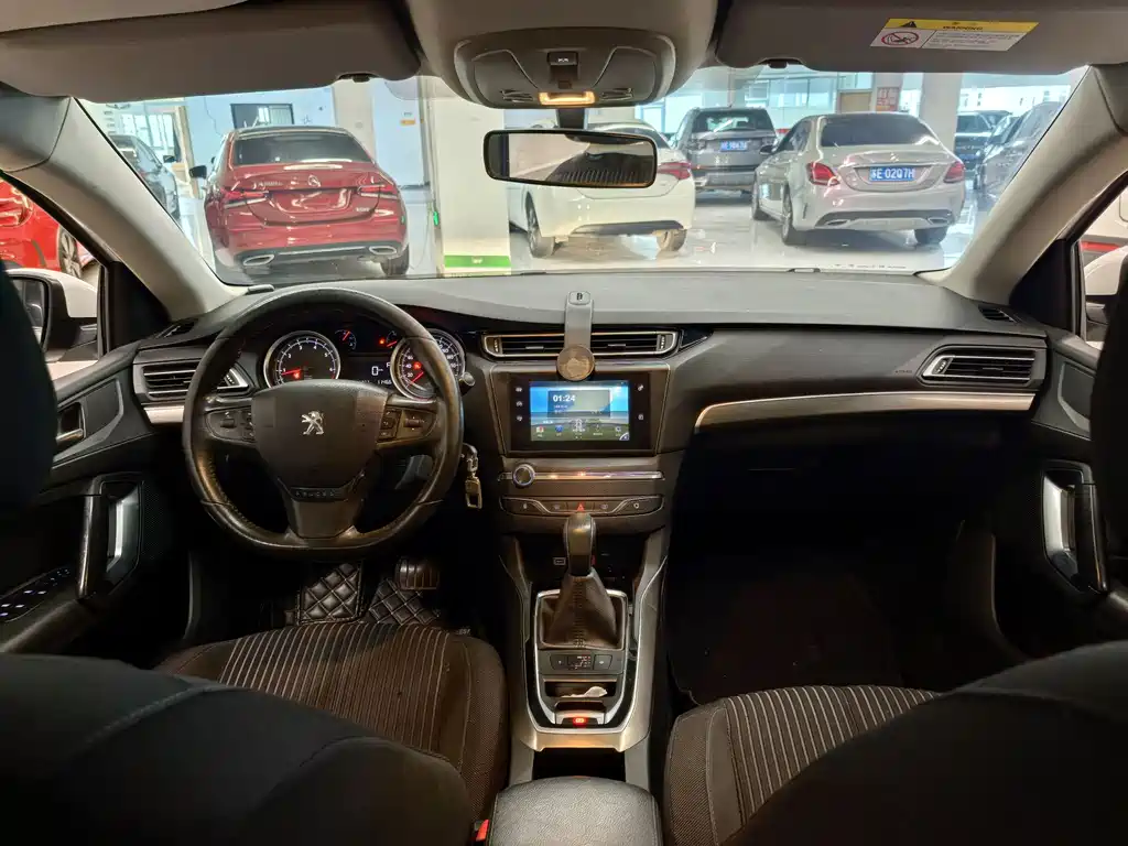 Peugeot 408 1.6 T Auto Luxury