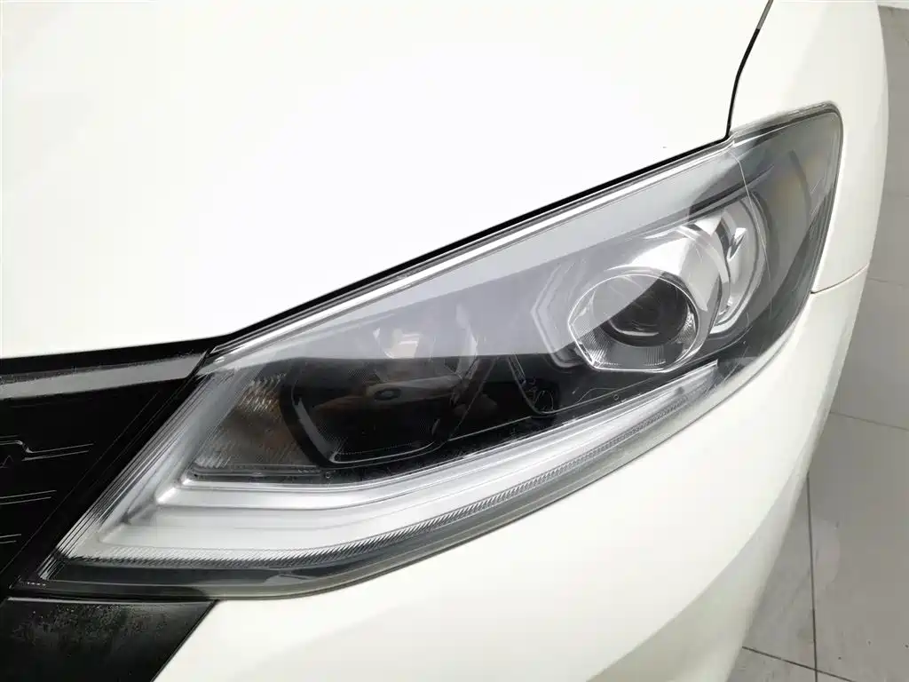 Tiida 1.6 L CVT Smart Travel