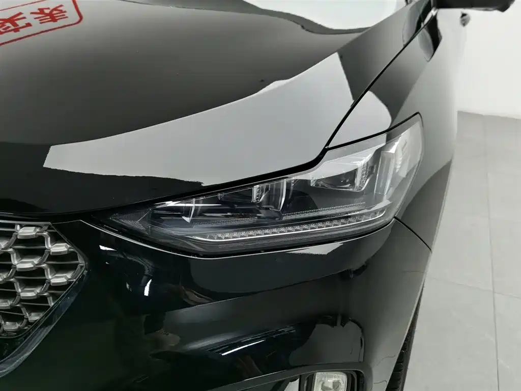 WEY VV6 2.0 T 2 WD Smart Enjoyment +