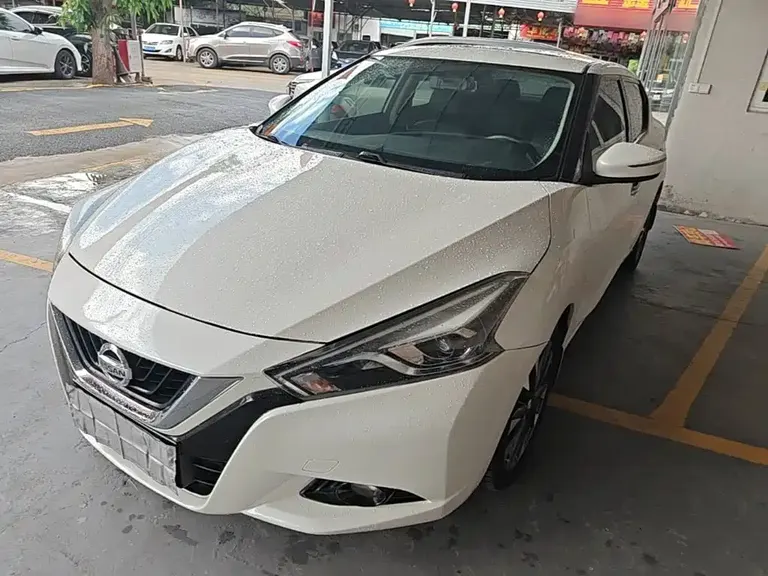 Nissan Lannia 1.6 L CVT Smart Cool