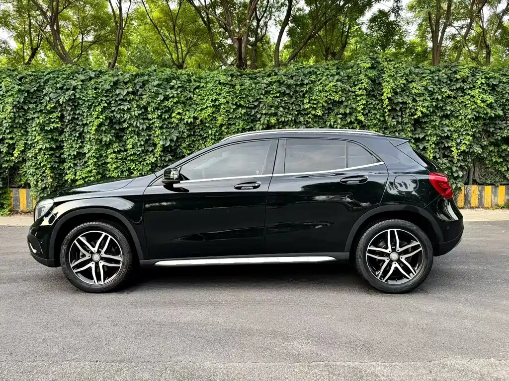 Mercedes-Benz GLA GLA 200 Fashion