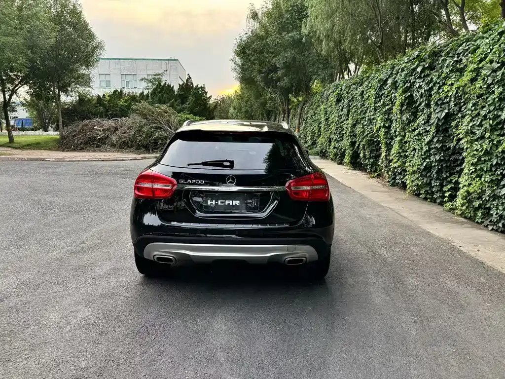 Mercedes-Benz GLA GLA 200 Fashion