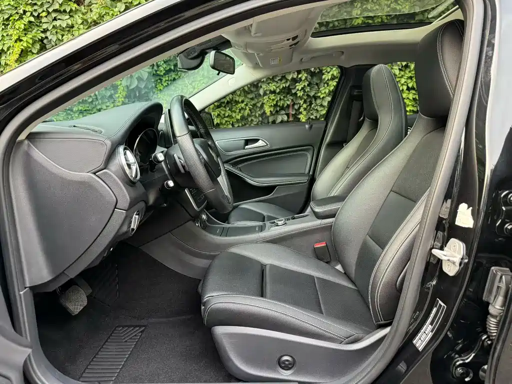 Mercedes-Benz GLA GLA 200 Fashion