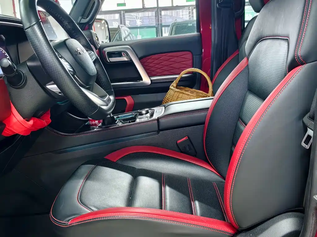 BAIC BJ40 2.0 T Auto 4 WD City Hunter Swordsman