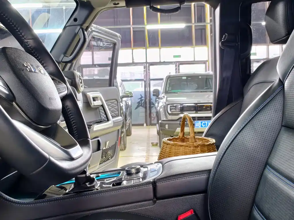 BAIC BJ40 2.0 D Auto 4 WD Blade Hero Swordsman