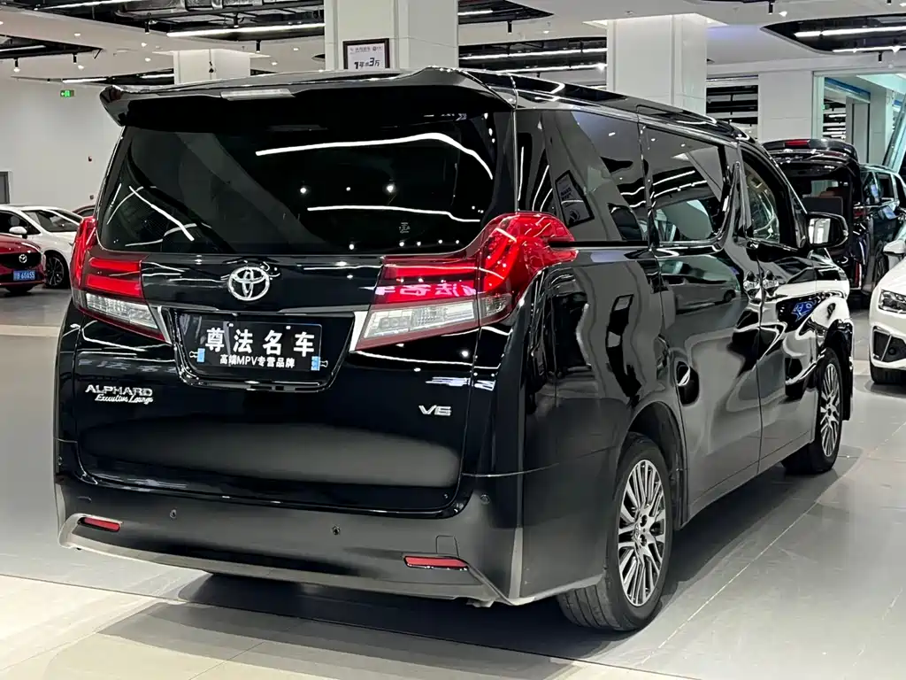 Alphard 3.5 L Distinguished