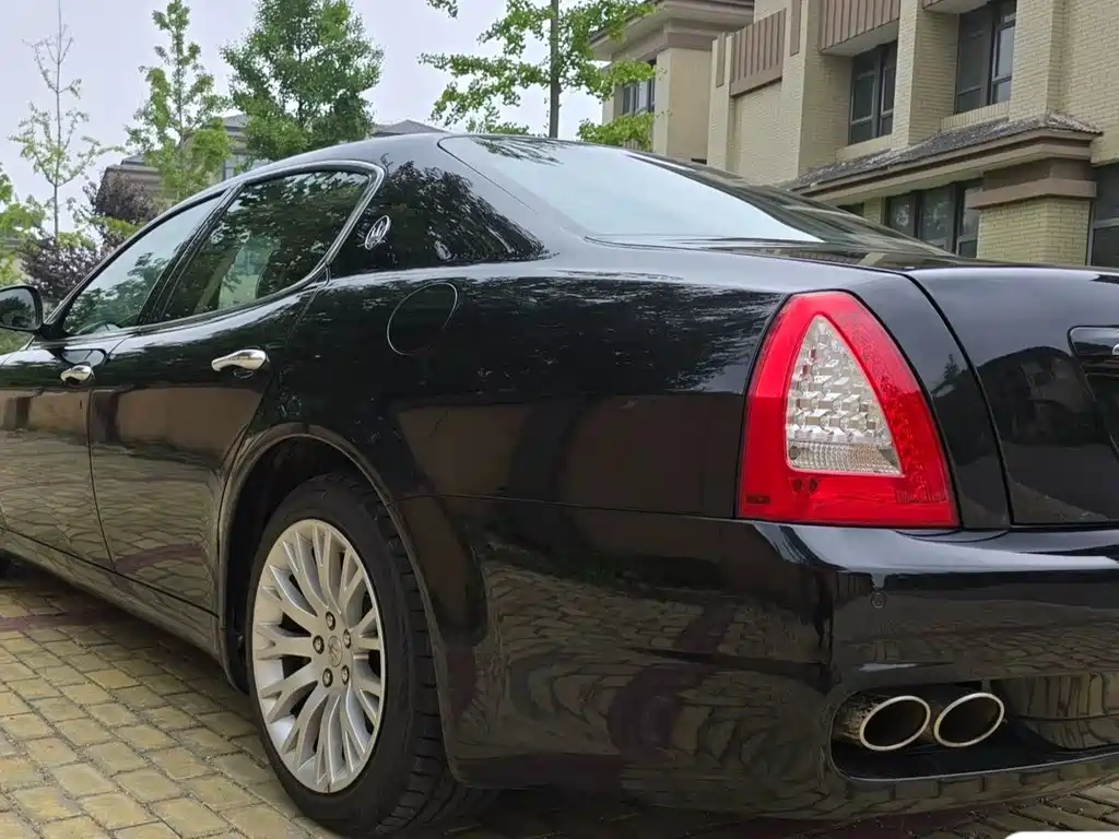 Quattroporte 4.2 L Elite