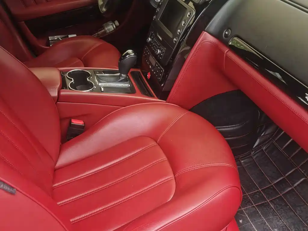 Quattroporte 4.2 L Elite