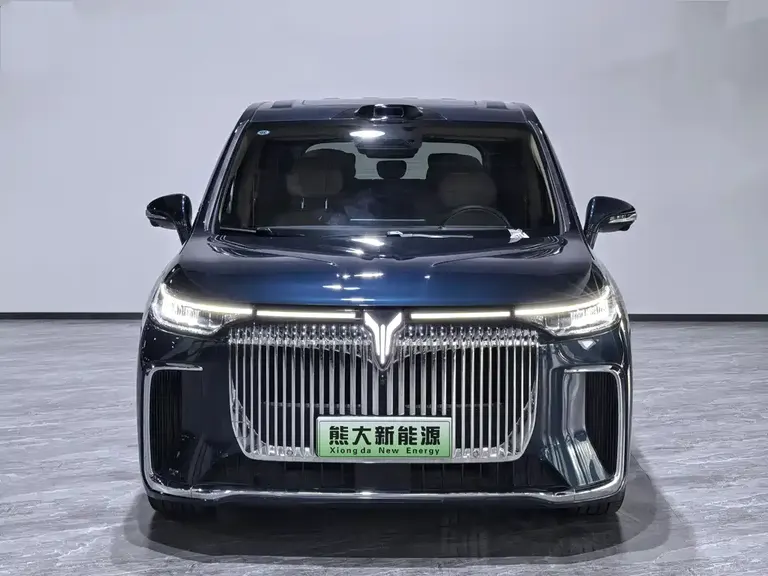 Voyah Dreamer PHEV 4 WD Distinguished Qiankun