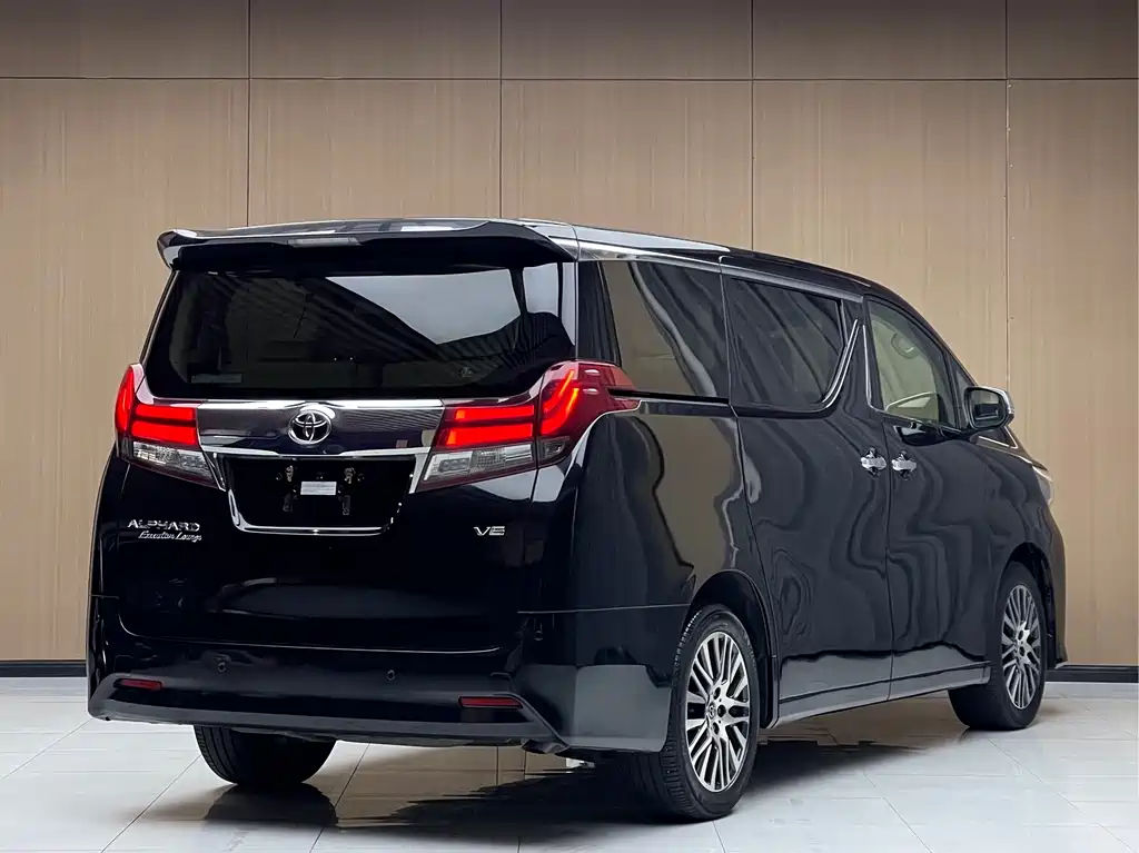 Alphard 3.5 L Distinguished