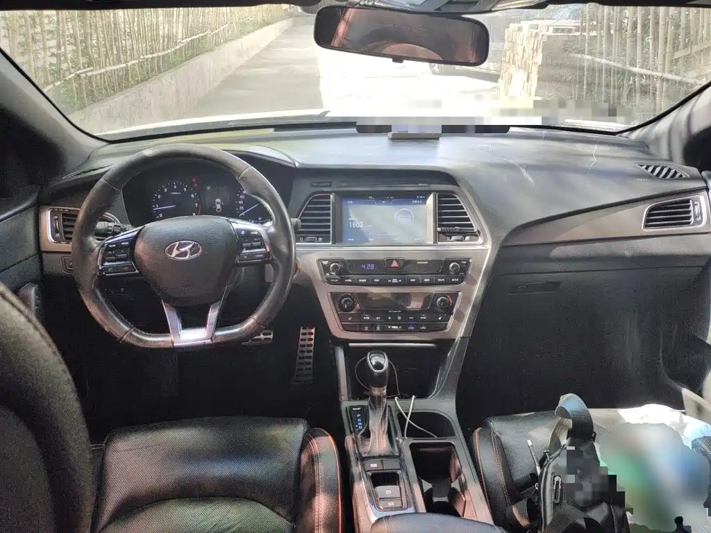 Sonata 1.6 T GLX Leading