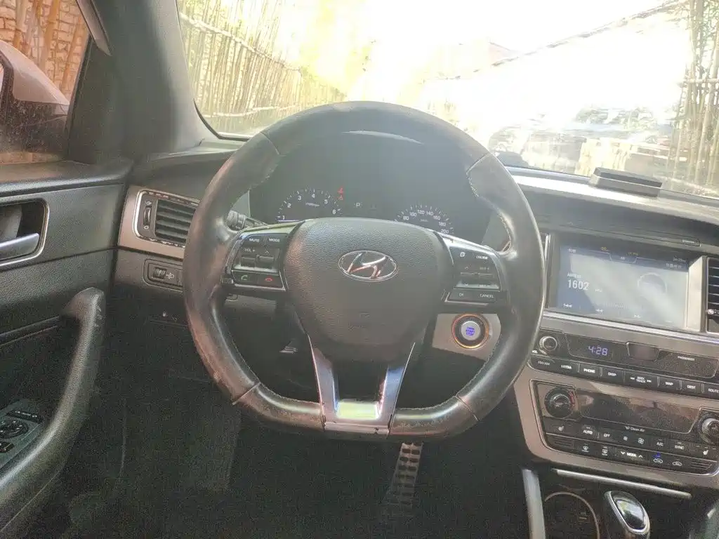Sonata 1.6 T GLX Leading