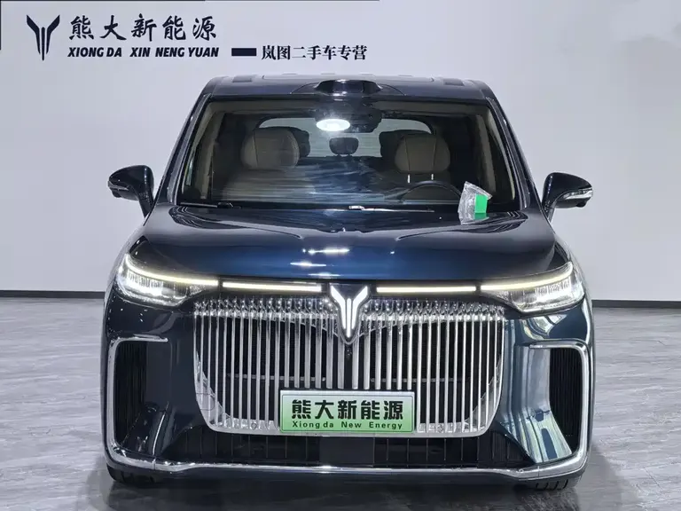 Voyah Dreamer PHEV 4 WD Distinguished Qiankun
