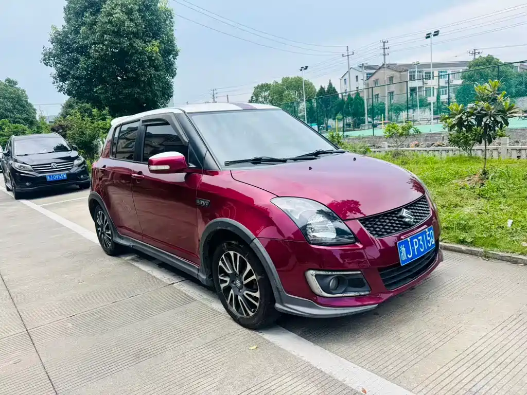 Swift 1.5 L Auto Limited