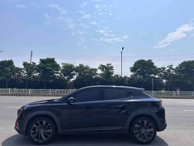 Changan UNI-T 1.5 T Distinguished
